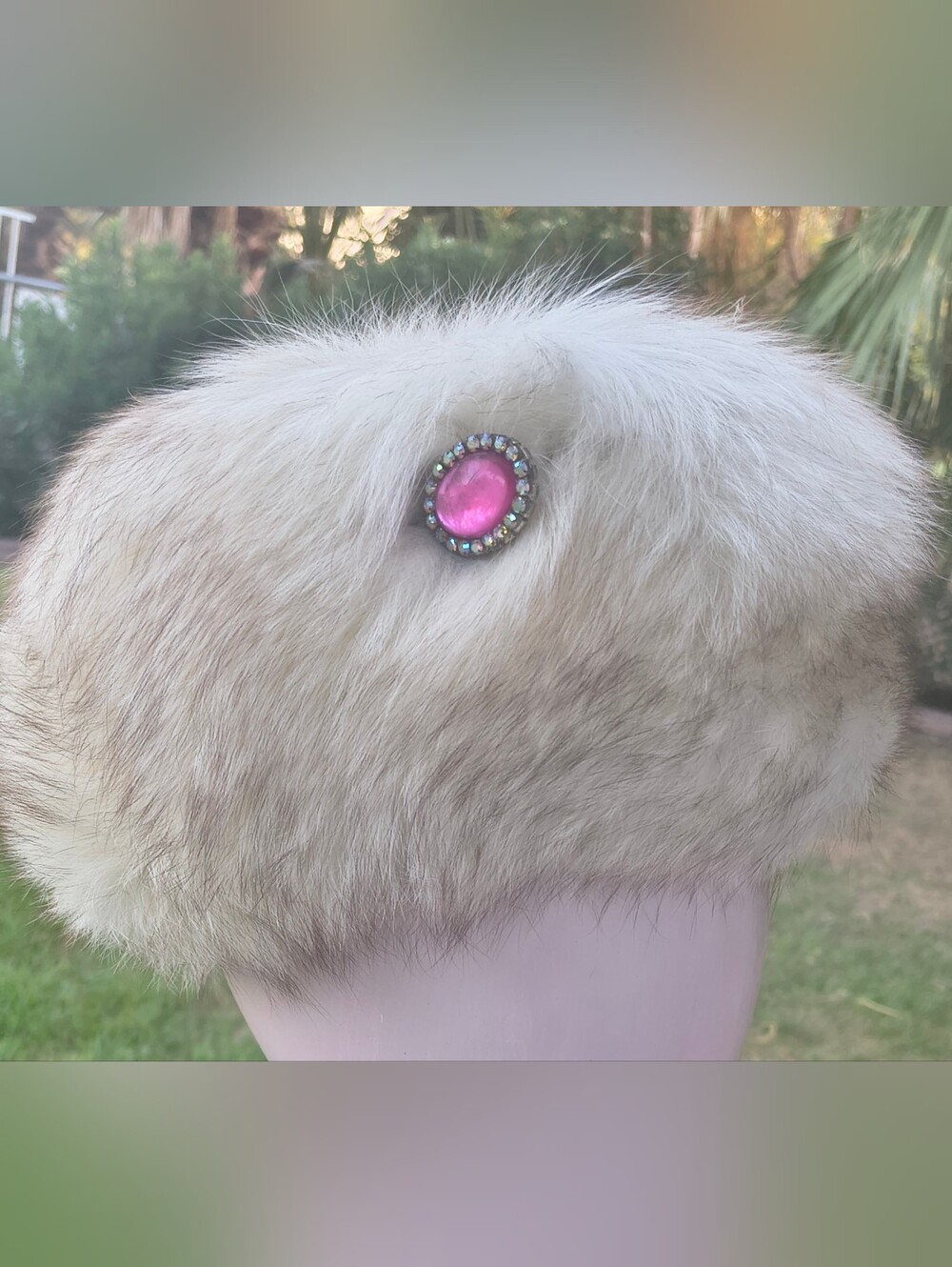 White Fox Fur Hat, OS, Winter Snow Play, After Ski Wear, With Custom Hat Pin